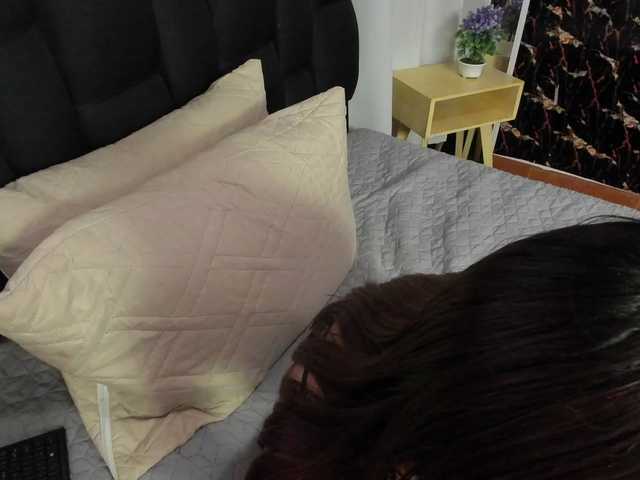 Nicole_Voshkie webcam