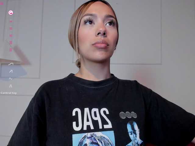 Arianne-ferrer from BongaCams