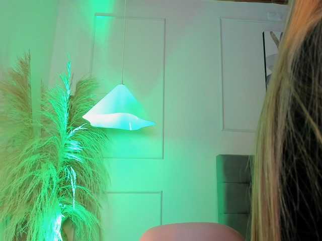 Arianne-ferrer's BongaCams show and profile