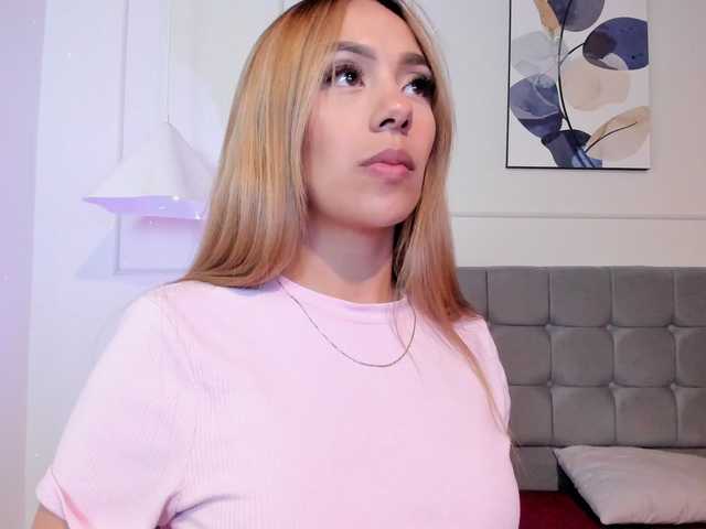 Arianne-ferrer's BongaCams show and profile