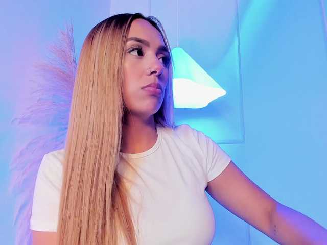 Arianne-ferrer's BongaCams show and profile