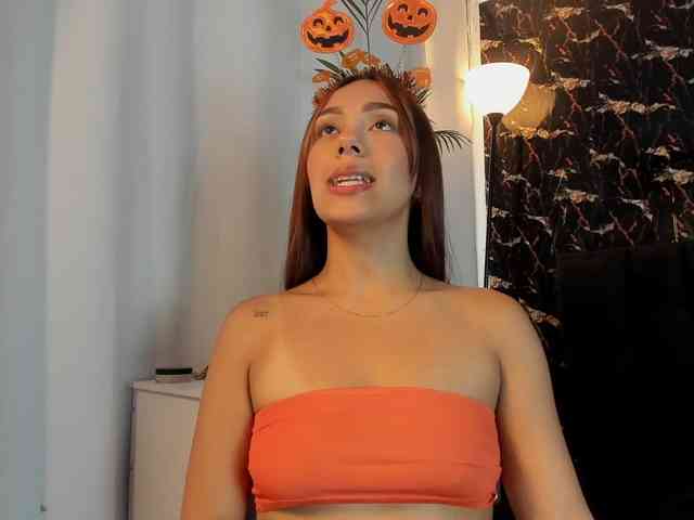 Nicole_Voshkie webcam
