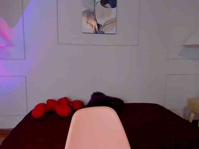 Nicole_Voshkie webcam