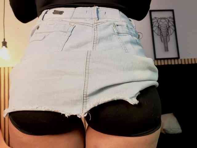 Nicole_Voshkie webcam