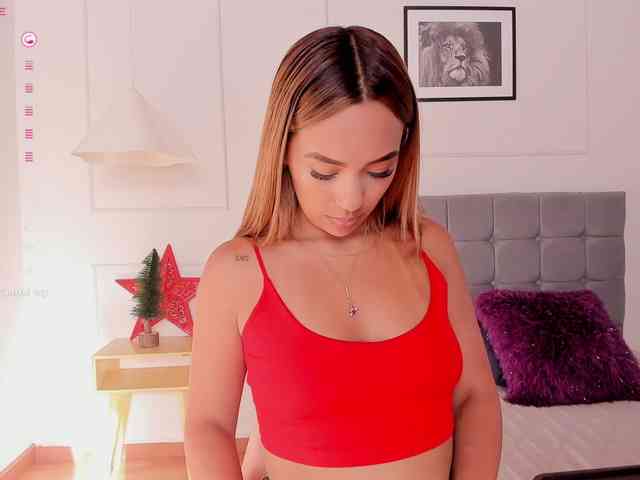 Nicole_Voshkie webcam
