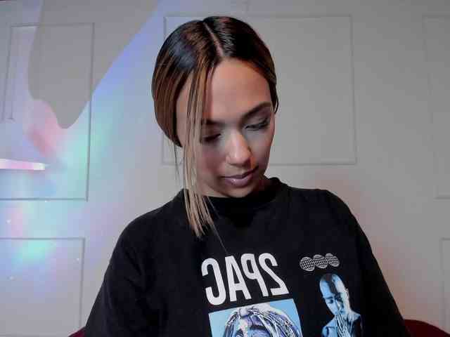 Nicole_Voshkie webcam