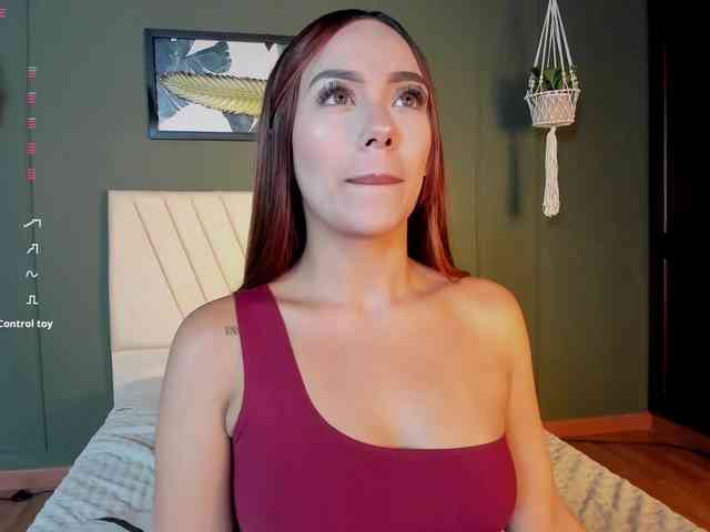 Nicole_Voshkie webcam