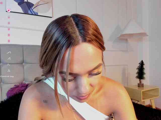 Nicole_Voshkie webcam