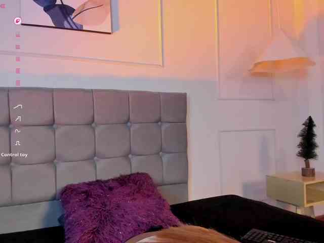Nicole_Voshkie webcam