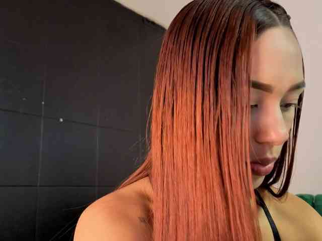 Nicole_Voshkie webcam