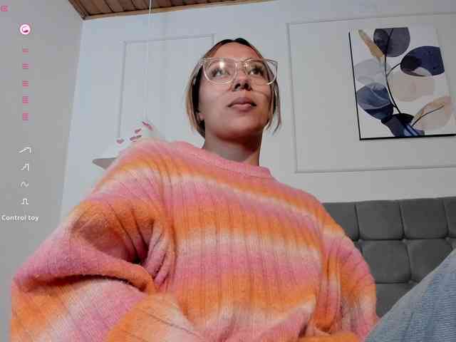 Nicole_Voshkie webcam