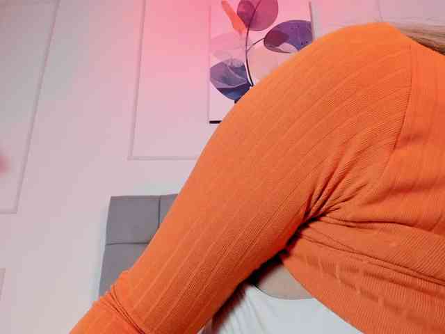 Nicole_Voshkie webcam