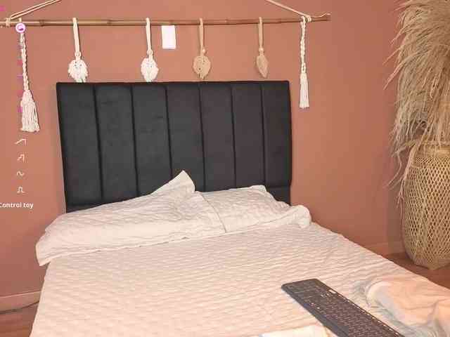 Nicole_Voshkie webcam