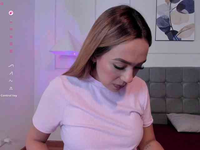 Nicole_Voshkie webcam