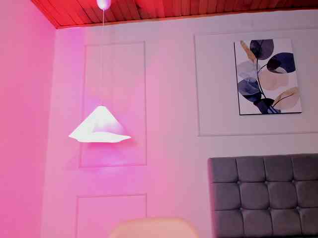 Nicole_Voshkie webcam