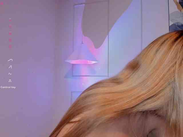 Nicole_Voshkie webcam