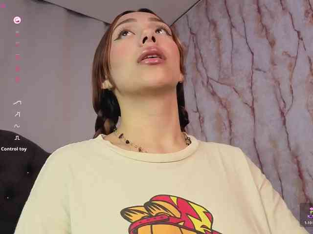 Nicole_Voshkie webcam