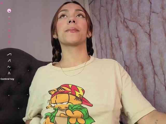 Nicole_Voshkie webcam