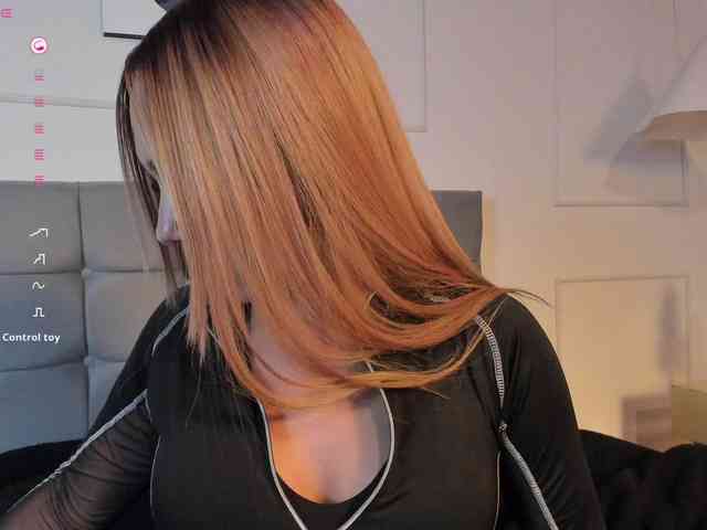 Nicole_Voshkie webcam