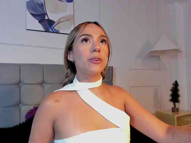 Nicole_Voshkie webcam