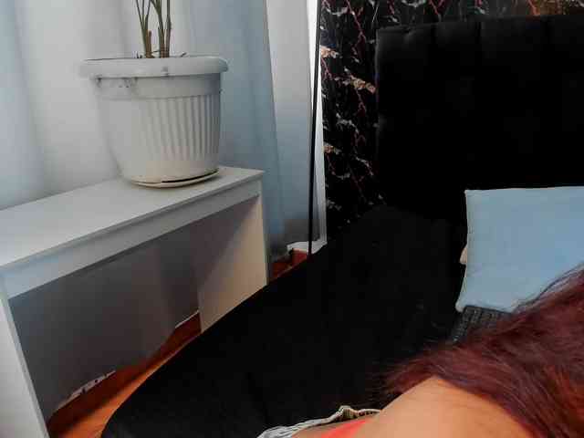 Nicole_Voshkie webcam