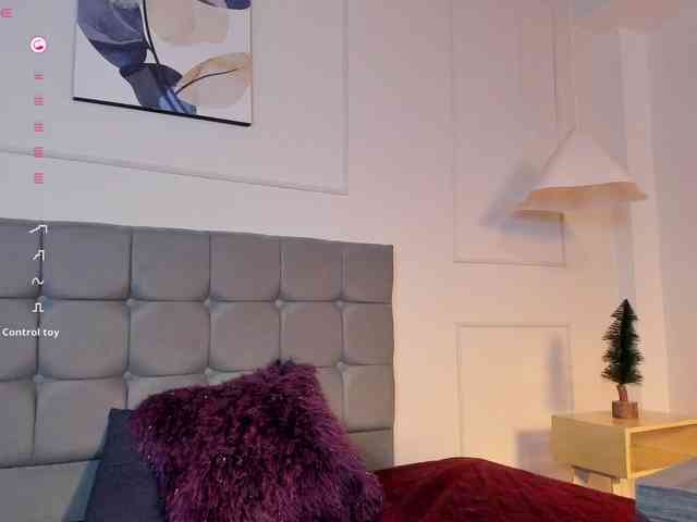 Nicole_Voshkie webcam