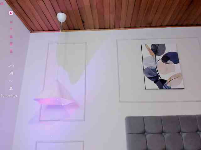 Nicole_Voshkie webcam