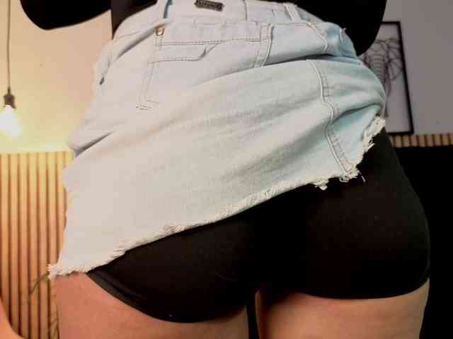 Nicole_Voshkie webcam