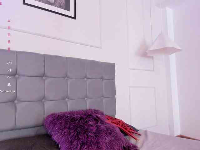 Nicole_Voshkie webcam