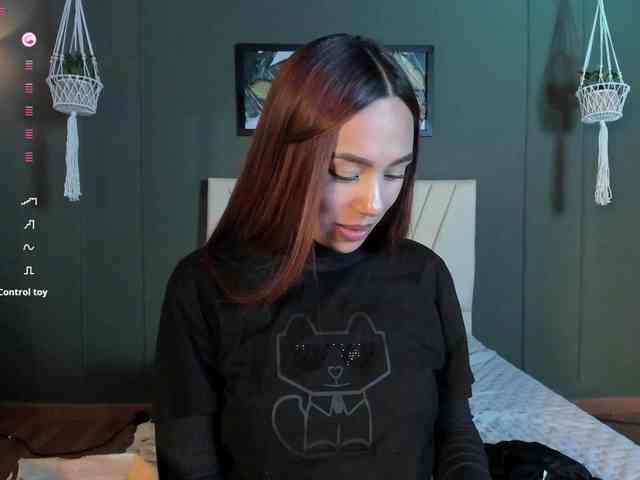 Nicole_Voshkie webcam