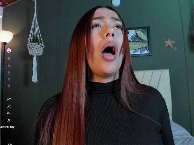 Nicole_Voshkie webcam