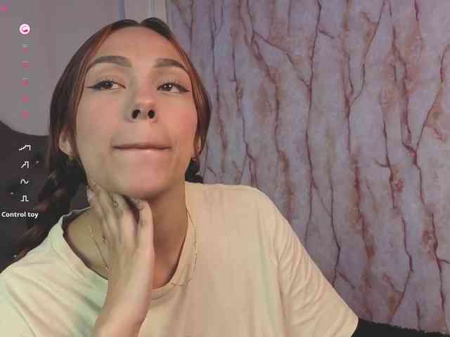 Nicole_Voshkie webcam