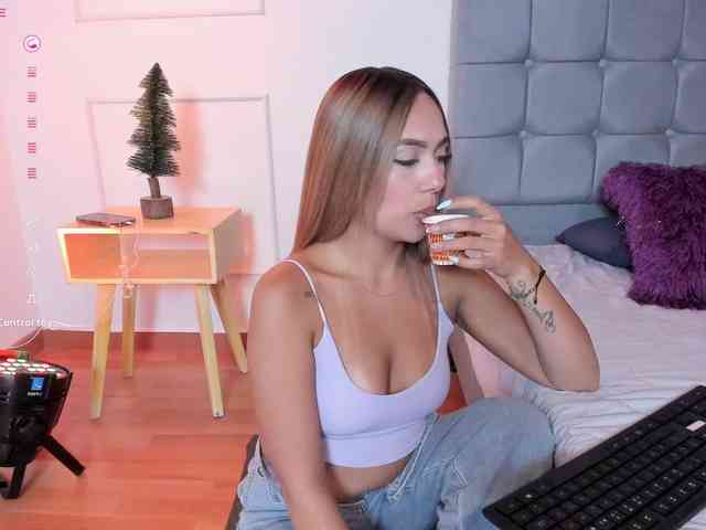 Arianne-ferrer Arianne-ferrer