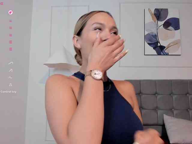 Nicole_Voshkie webcam