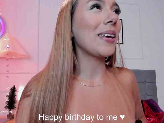 Nicole_Voshkie webcam