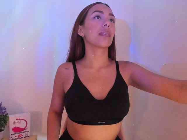 Nicole_Voshkie webcam