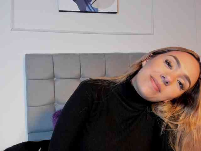 Nicole_Voshkie webcam