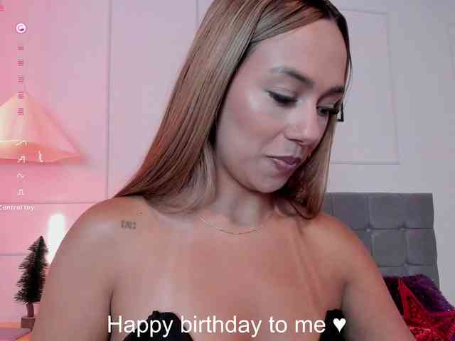 Nicole_Voshkie webcam