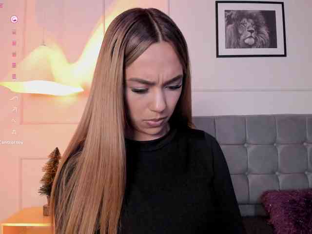 Nicole_Voshkie webcam