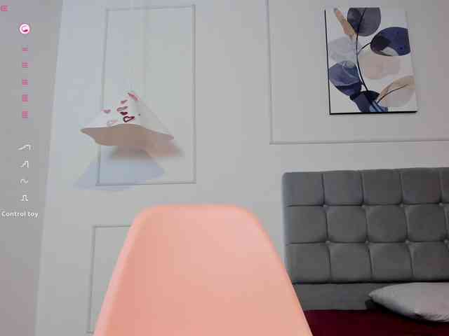 Nicole_Voshkie webcam