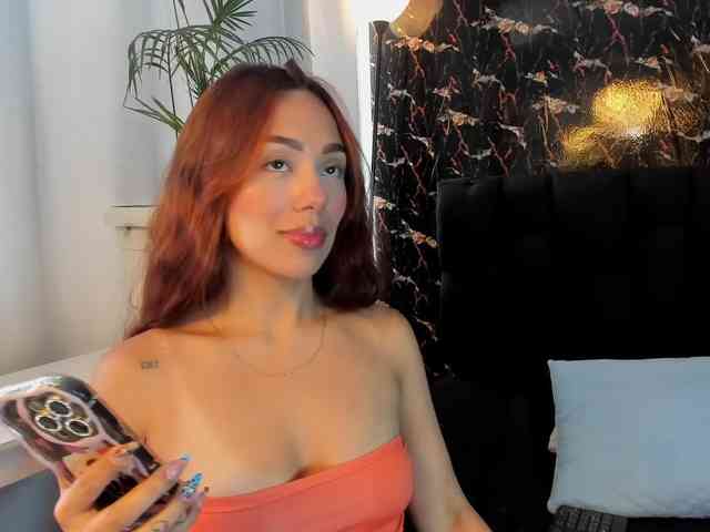 Nicole_Voshkie webcam