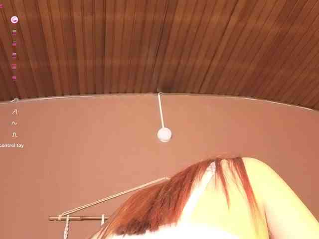 Nicole_Voshkie webcam