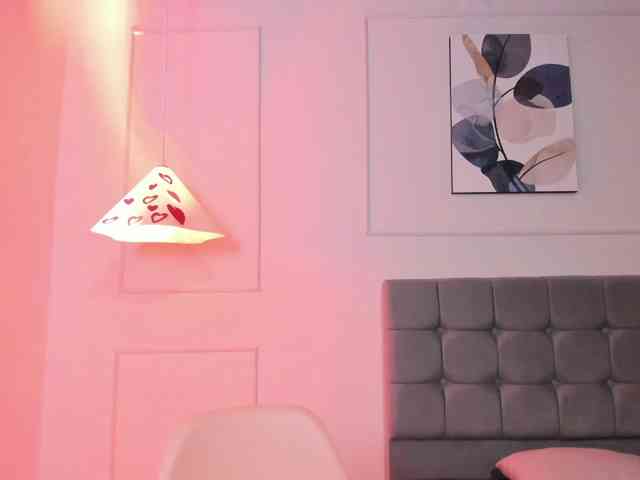 Nicole_Voshkie webcam