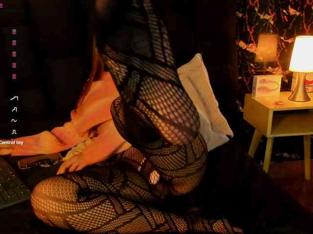 Nicole_Voshkie webcam