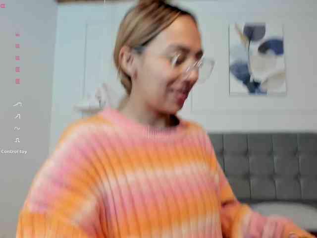 Nicole_Voshkie webcam