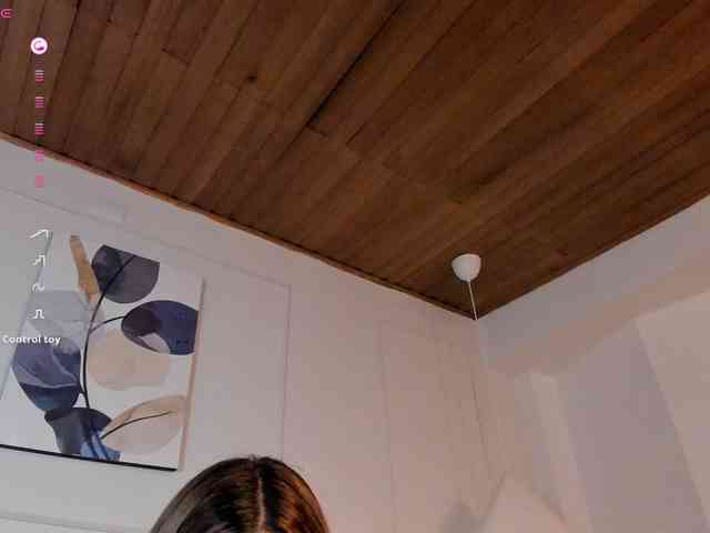 Nicole_Voshkie webcam