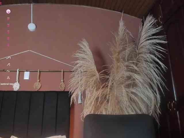 Nicole_Voshkie webcam