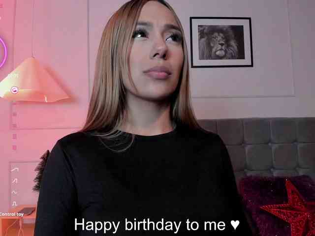 Nicole_Voshkie webcam