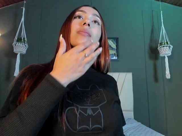 Nicole_Voshkie webcam