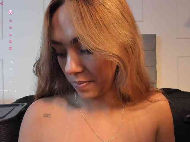 Nicole_Voshkie webcam